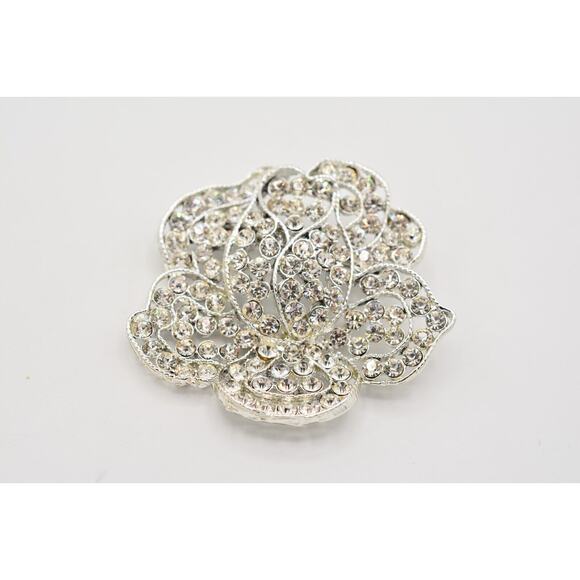 Weiss Vintage Crystal Flower Pin Brooch Rhinestone Sparkling Silver Signed BinJ - Picture 2 of 12